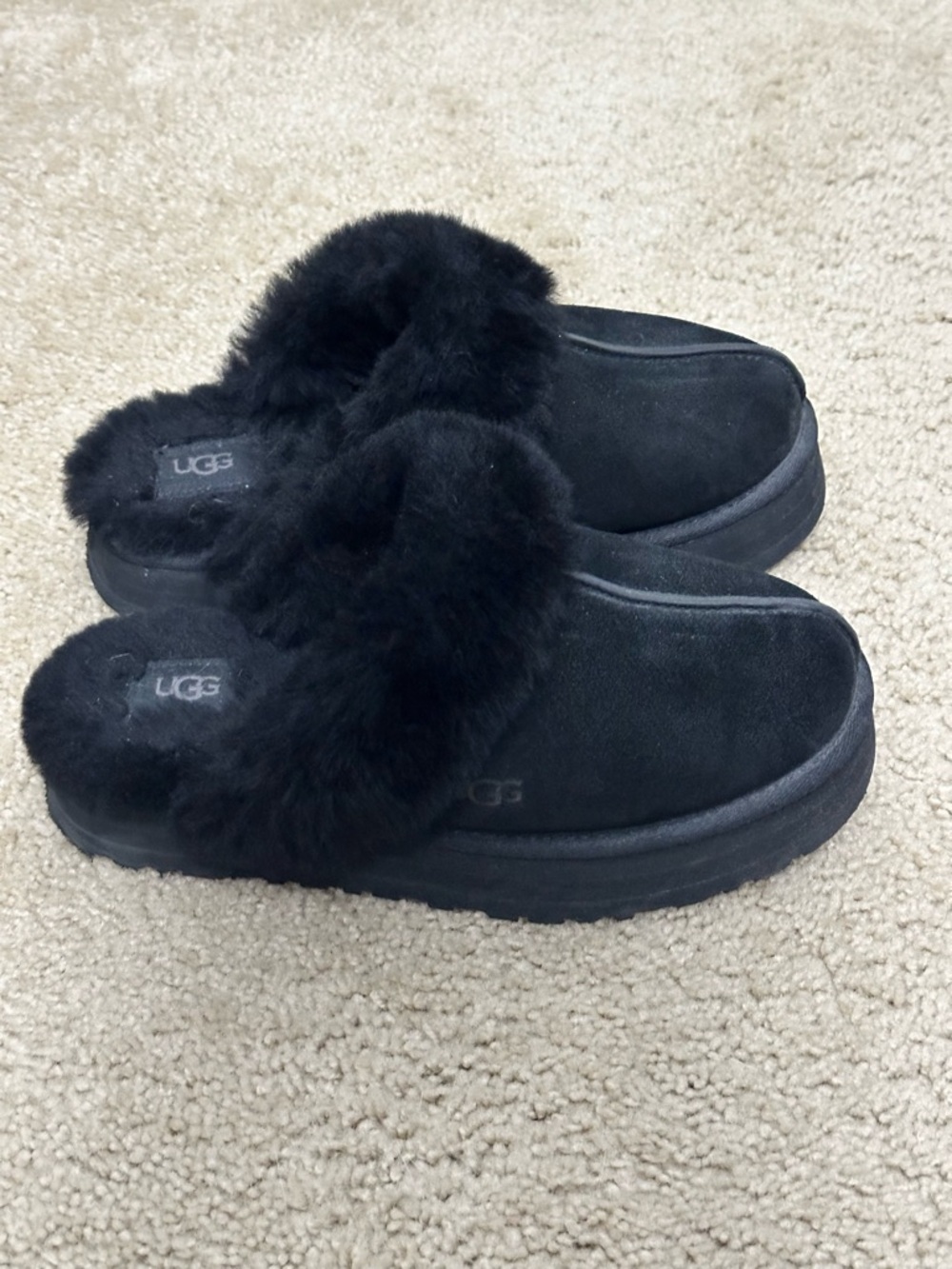 UGG‎ Disquette Suede Slippers Size 9 in Black VGUC
